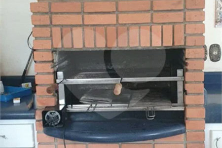 Casa à venda com 5 quartos, sendo 3 suítes,  no condomínio Village Sans Souci, Valinhos - SP