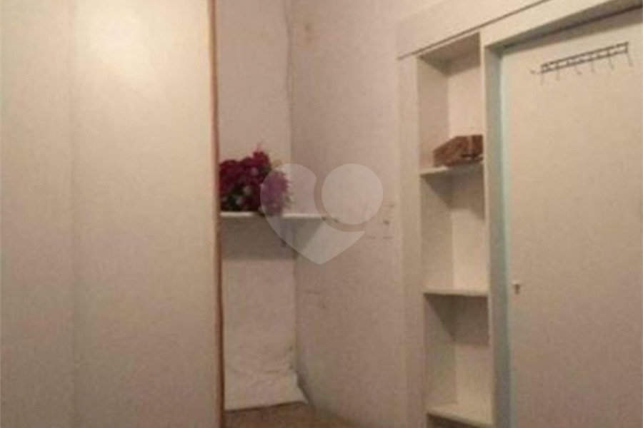 Sobrado à venda com 6 quartos em Cangaíba, São Paulo, SP