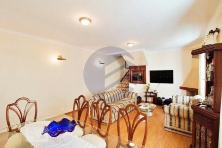 Casa para alugar com 3 quartos, sendo 1 suíte, em Jardim Monte Kemel, São Paulo - SP