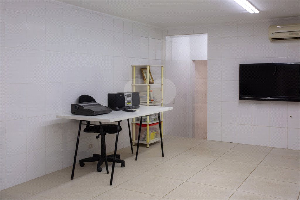 Casa à venda com 3 quartos, sendo 1 suíte, em Mirandópolis, São Paulo, SP