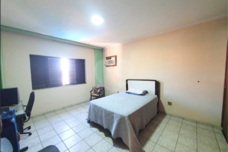 Casa à venda com 3 quartos, sendo 1 suíte,  em Jardim Santa Rosália, Sorocaba, SP