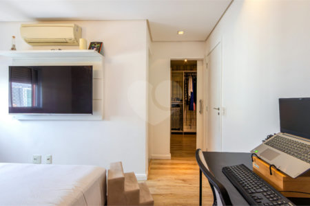 Apartamento à venda com 3 quartos, sendo 1 suíte,  em Vila Cruzeiro, São Paulo, SP