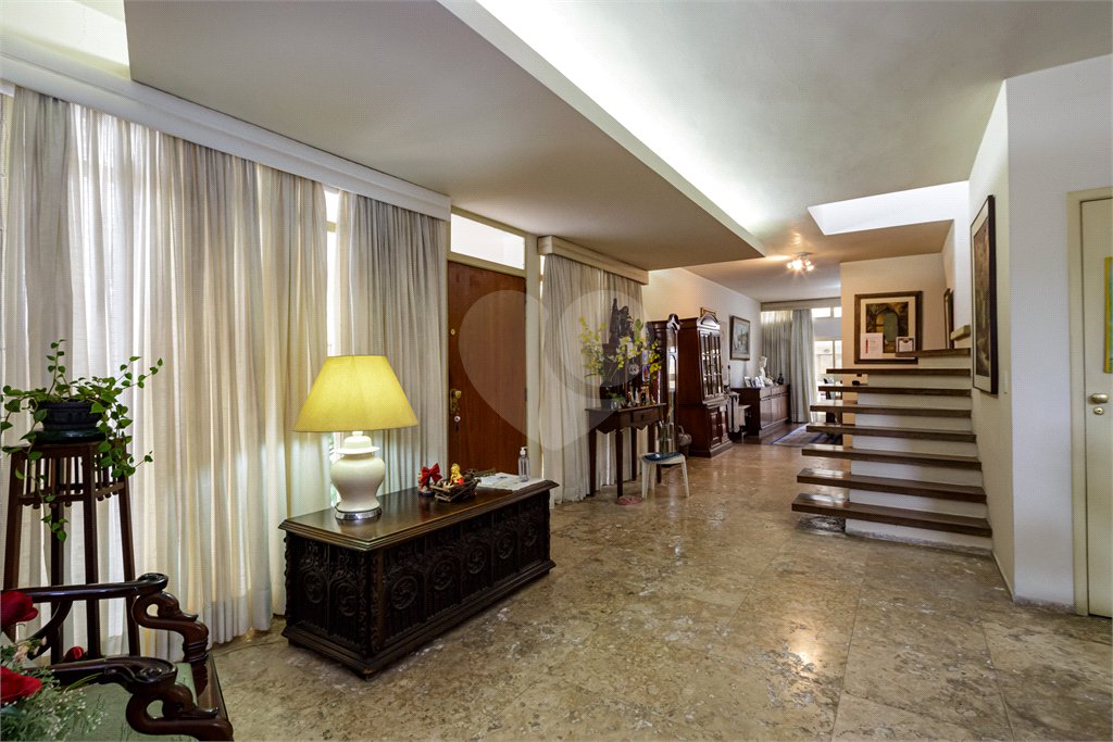 Casa de Vila para alugar com 4 quartos, sendo 1 suíte, em Granja Julieta, São Paulo, SP