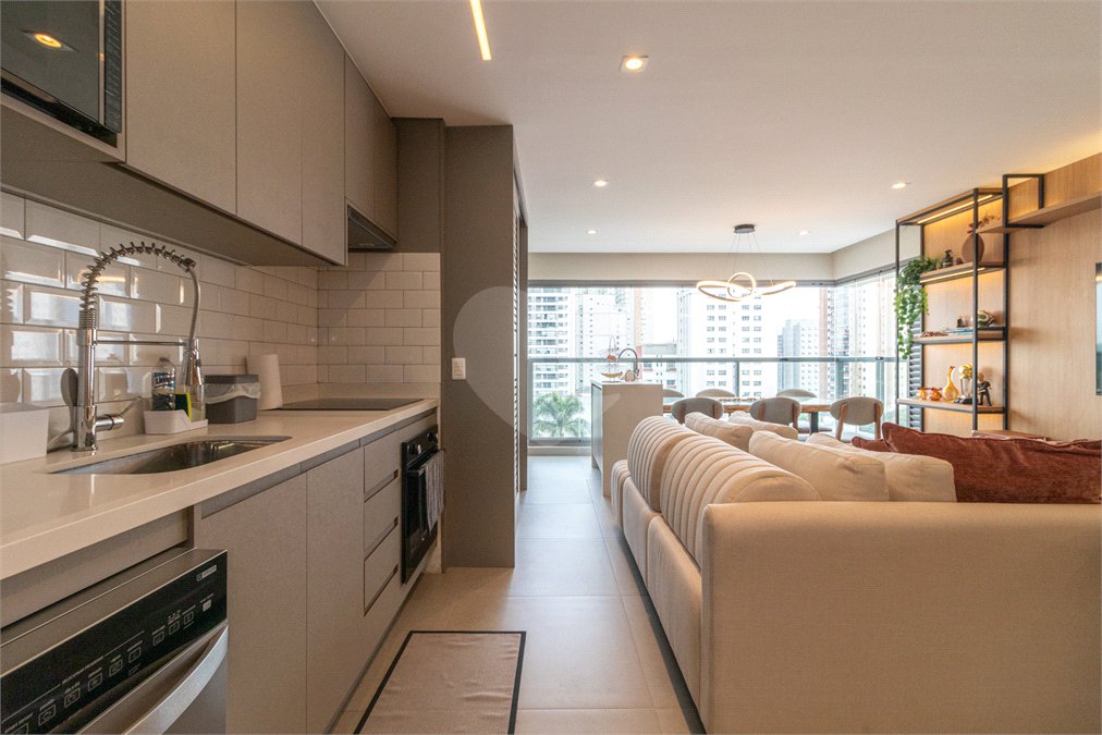 Apartamento à venda com 2 suítes em Santo Amaro, São Paulo, SP
