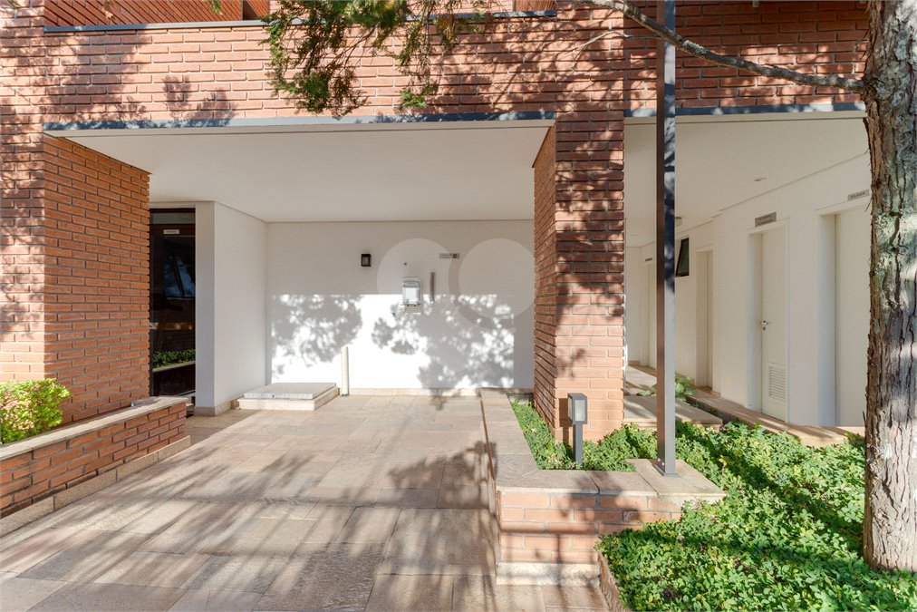 Apartamento para alugar com 3 quartos, sendo 1 suíte, em Alto da Boa Vista, São Paulo, SP