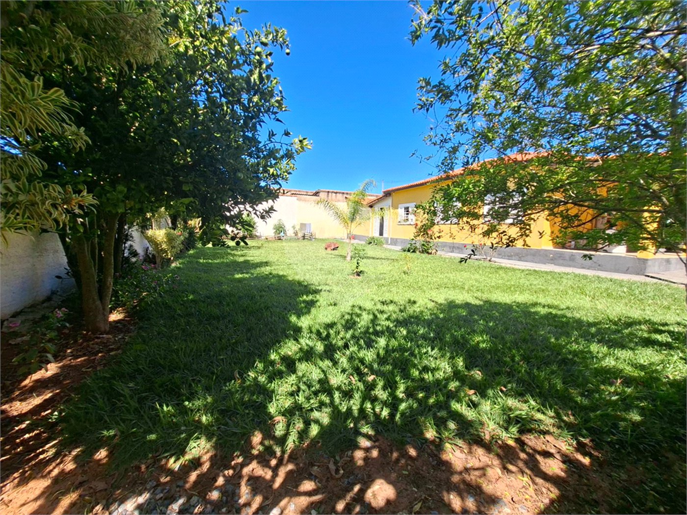 Casa à venda com 3 quartos, sendo 1 suíte,  em Tatetú, Alambari, SP