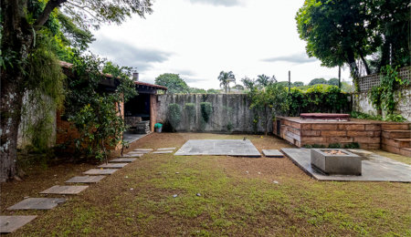 Casa à venda com 3 quartos, sendo 2 suítes, em Alto de Pinheiros, São Paulo, SP