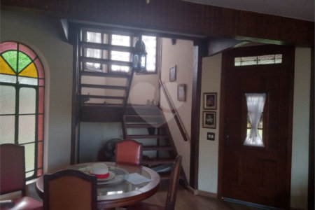 Chácara à venda com 7 quartos, sendo 3 suítes, em Saboó, São Roque, SP