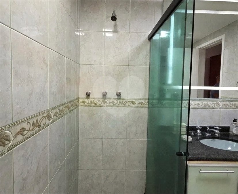 Apartamento à venda com 2 quartos, sendo 1 suíte,  em Laranjeiras, Rio de Janeiro, RJ