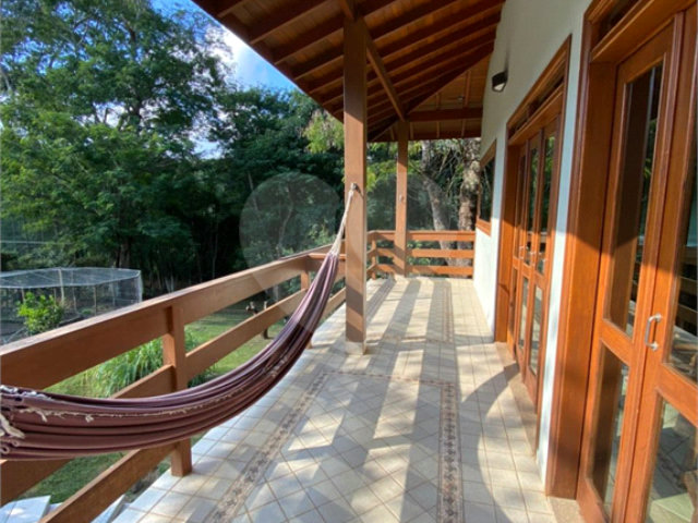 Casa à venda com 5 quartos, sendo 2 suítes,  no condomínio Capela do Barreiro, Itatiba - SP