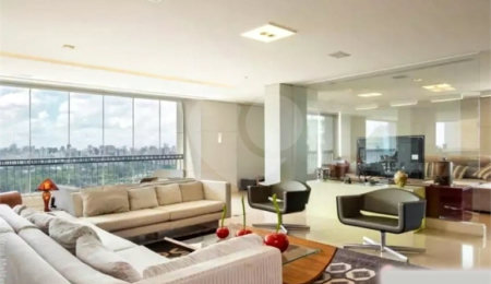 Apartamento à venda com 4 suítes em Moema, São Paulo, SP