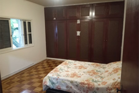 Casa Térrea à venda ou para alugar com 3 quartos, sendo 1 suíte,  em Caxingui, São Paulo, SP