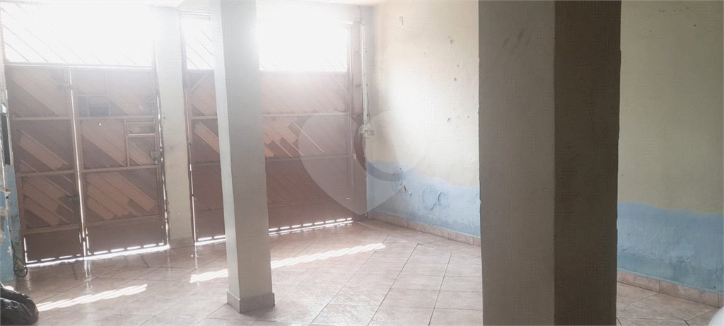 Casa à venda com 3 quartos em Jardim Santa Helena, Itaquaquecetuba, SP