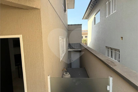 Casa à venda com 4 quartos, sendo 2 suítes,  no condomínio Arujá 5, Arujá - SP