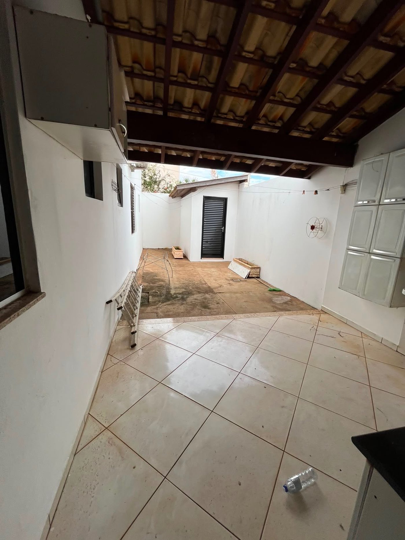 Casa à venda ou para alugar com 3 quartos, sendo 1 suíte,  em Jardim dos Ipes, Três Lagoas, MS