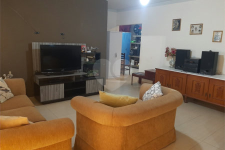 Chácara à venda com 3 quartos, sendo 1 suíte, em Cachoeira, Vinhedo, SP