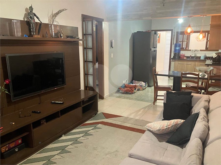 Casa Térrea à venda com 3 quartos em Vila Nivi, São Paulo, SP