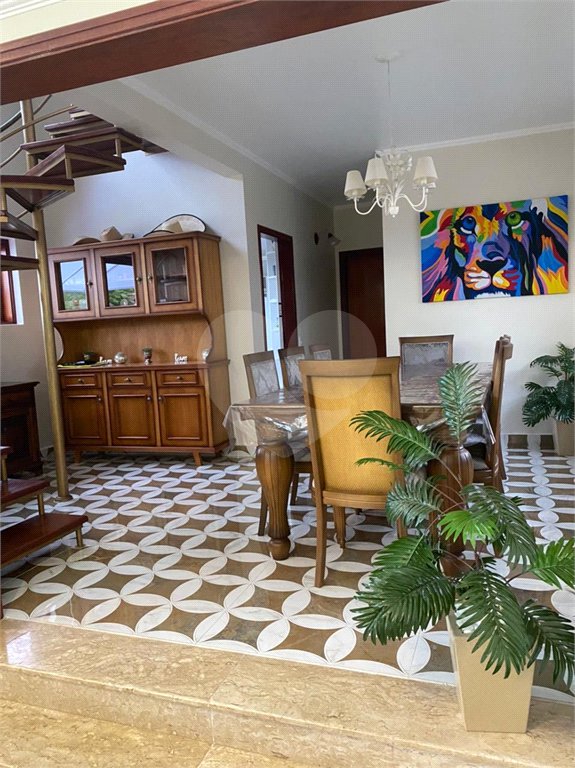 Casa à venda com 7 suítes no condomínio Capela do Barreiro, Itatiba - SP