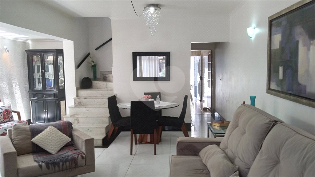 Sobrado à venda com 4 quartos em Tremembé, São Paulo, SP