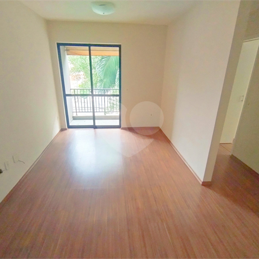 Apartamento - Próximo do metro Saúde - 2 quartos - 1 suíte - varanda - 2 vagas