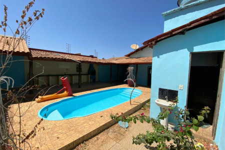 Casa à venda com 3 quartos, sendo 1 suíte, em São Félix, Balsas, MA