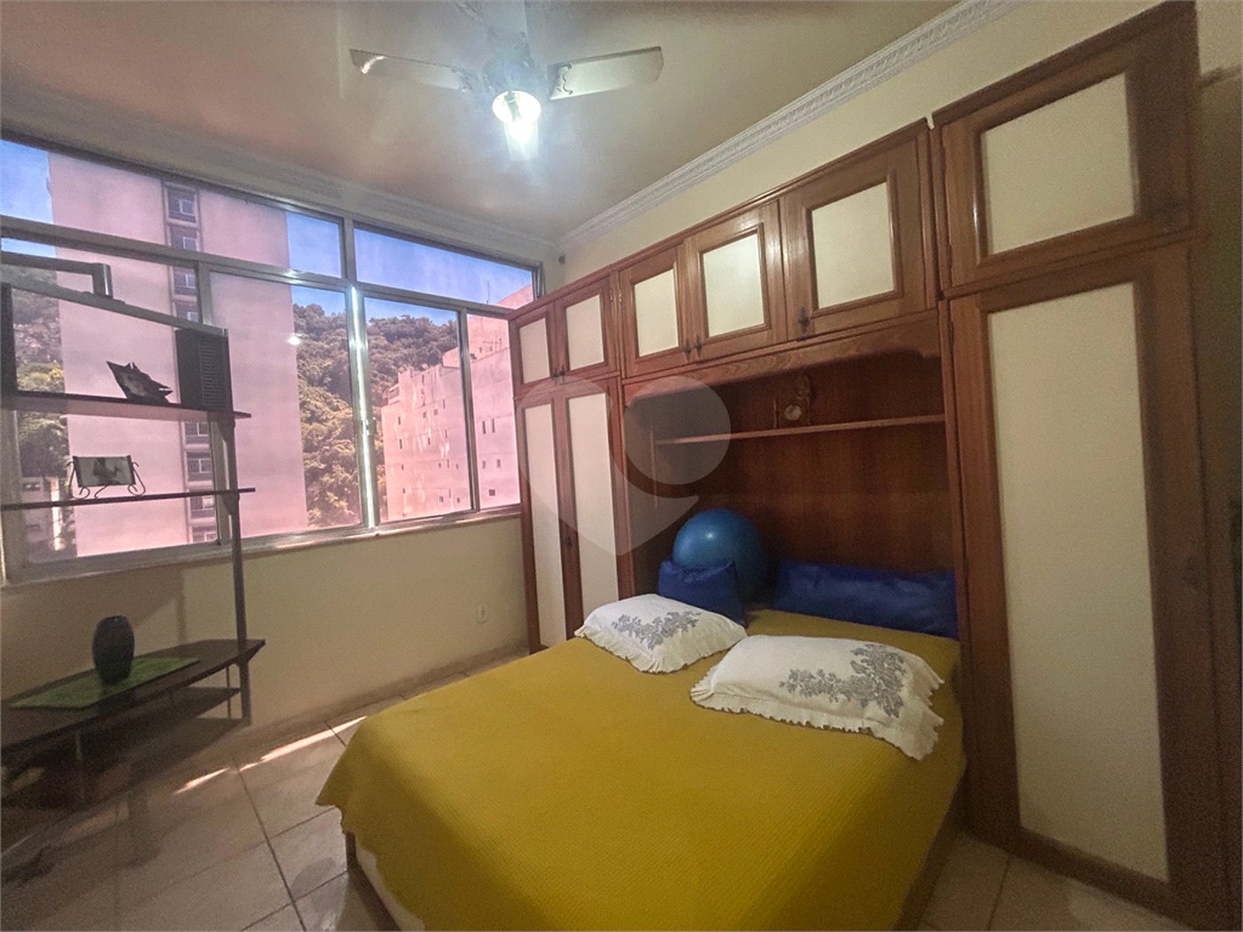Apartamento à venda com 2 quartos, sendo 1 suíte, em Laranjeiras, Rio de Janeiro, RJ