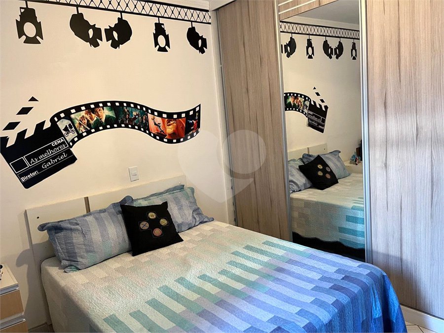 Casa à venda com 3 quartos, sendo 2 suítes, no condomínio Palmas, São Paulo - SP