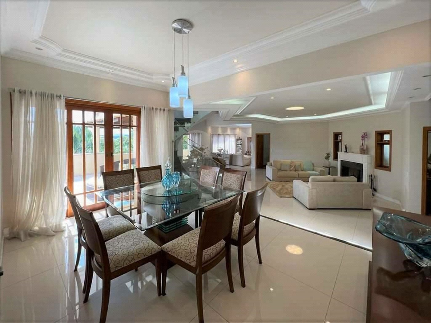 Casa à venda com 4 quartos, sendo 3 suítes, em Jardim Passárgada I, Cotia, SP