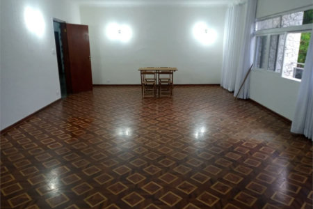 Casa Térrea à venda ou para alugar com 3 quartos, sendo 1 suíte,  em Caxingui, São Paulo, SP