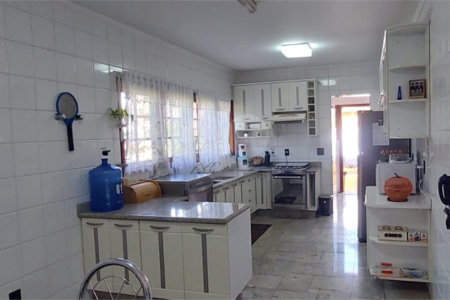 Casa à venda com 4 quartos, sendo 2 suítes, no condomínio Vivendas do Lago, Sorocaba - SP