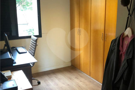 Apartamento à venda com 3 quartos, sendo 2 suítes, em Cerqueira César, São Paulo, SP