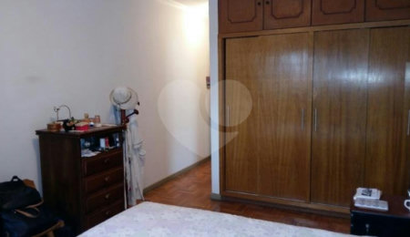 Sobrado à venda com 3 quartos, sendo 1 suíte,  em Vila Mascote, São Paulo, SP
