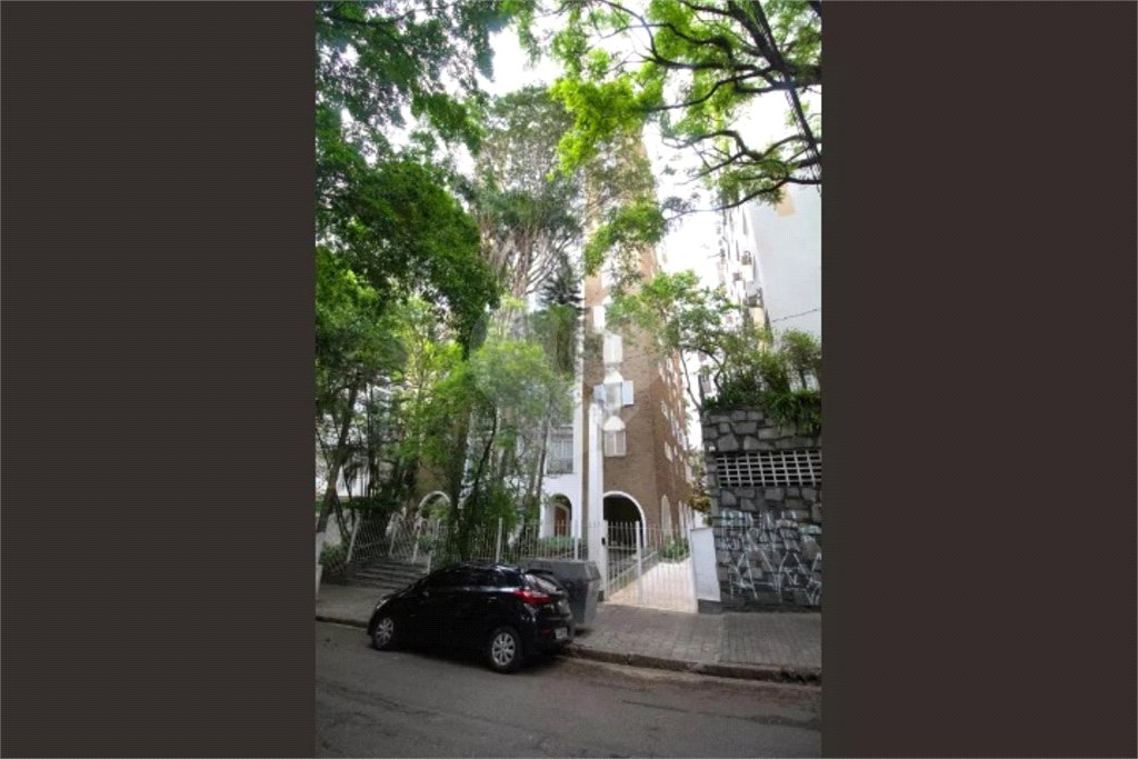 Apartamento à venda com 3 quartos, sendo 1 suíte, em Cerqueira César, São Paulo, SP