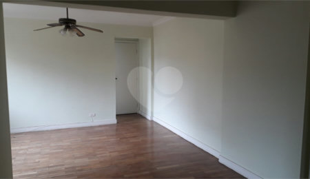 Apartamento à venda com 3 quartos, sendo 1 suíte,  em Nova Piraju, São Paulo, SP