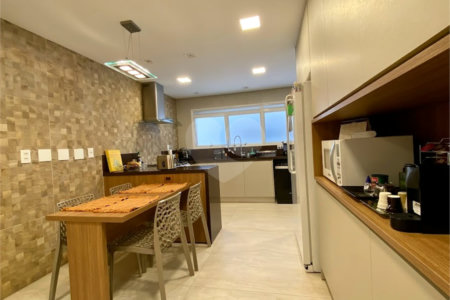 Apartamento à venda com 3 suítes em Vila Suzana, São Paulo, SP