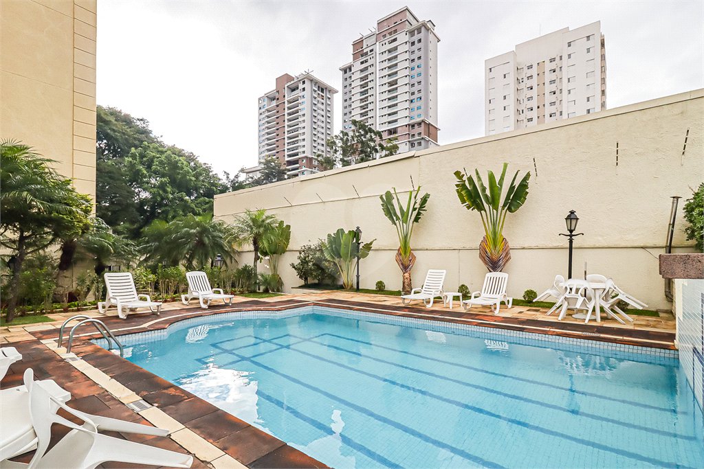 Apartamento à venda com 4 quartos, sendo 3 suítes, em Brooklin Paulista, São Paulo, SP