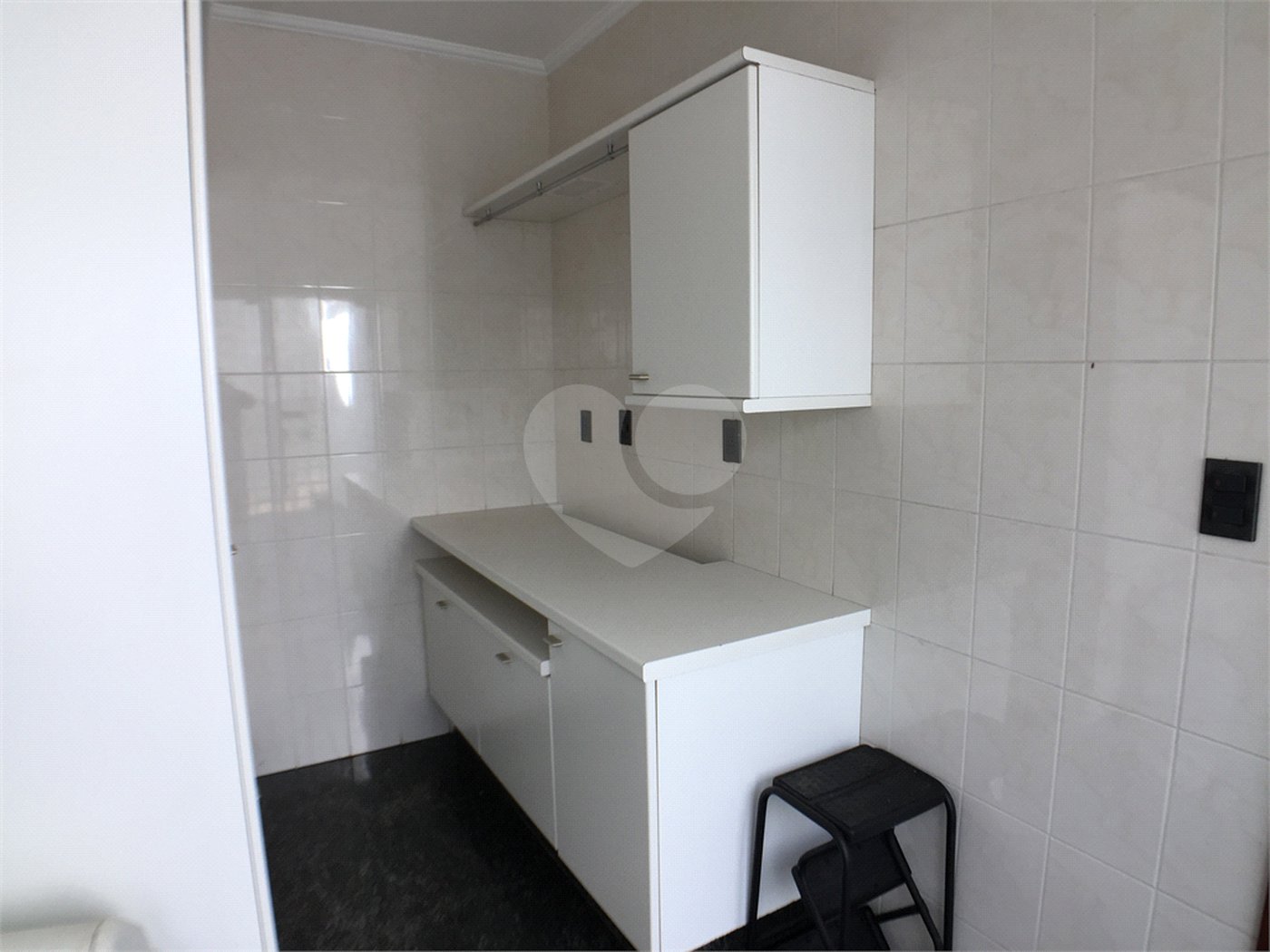 Casa à venda com 4 suítes no condomínio Estância Marambaia, Vinhedo - SP