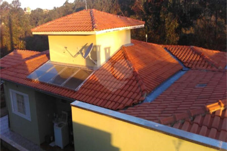 Casa à venda com 4 quartos, sendo 2 suítes, em Loteamento Jardim Parque das Palmeiras, Serra Negra, SP