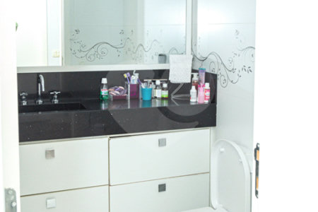 Apartamento à venda com 4 quartos, sendo 2 suítes, em Moema, São Paulo, SP