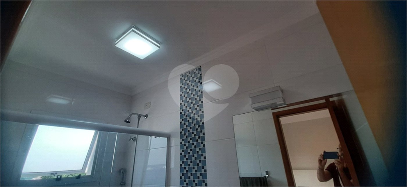 Casa à venda com 3 quartos, sendo 2 suítes, no condomínio Mário Araújo, São Paulo - SP
