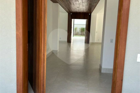 Casa à venda com 4 quartos, sendo 2 suítes, no condomínio Swiss Park, São Bernardo do Campo - SP
