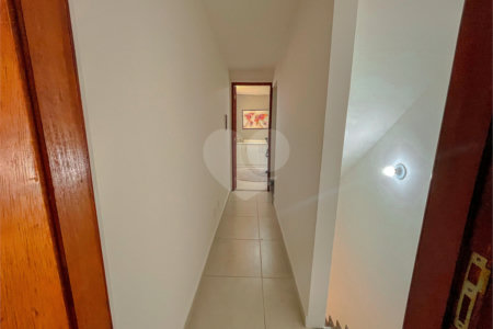 Casa à venda com 4 quartos, sendo 1 suíte, no condomínio Imperial Santa Cruz, Rio de Janeiro - RJ