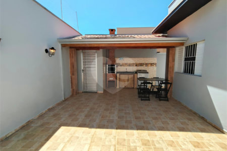 Casa à venda com 3 quartos no condomínio Residencial Lago dos Ipês, Itapetininga - SP