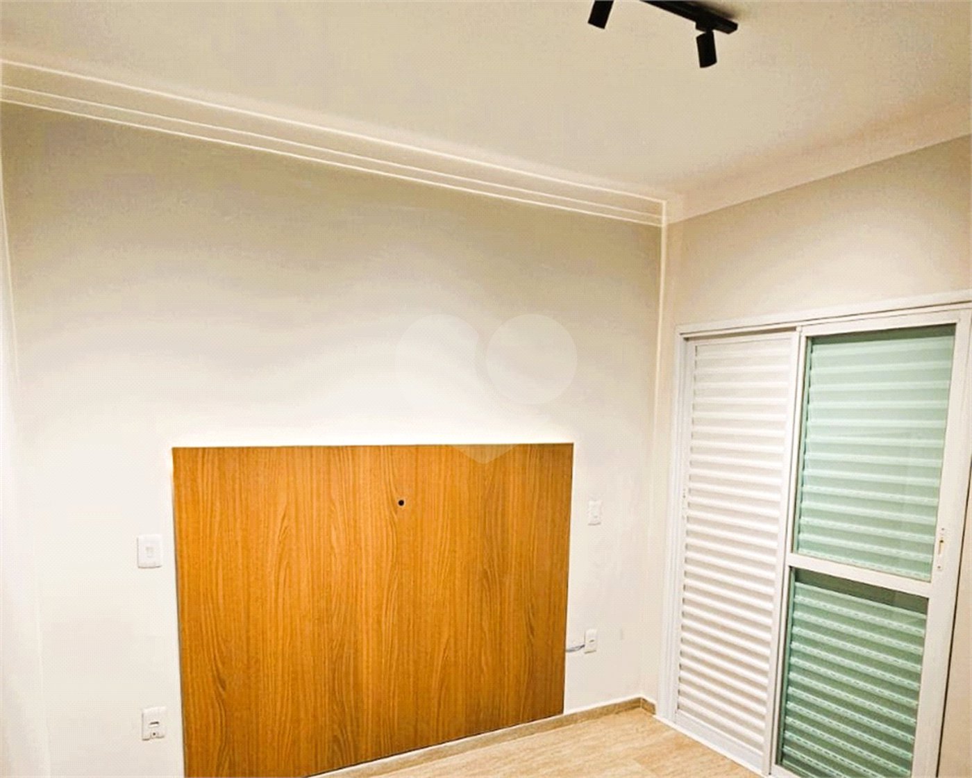 Casa à venda com 3 quartos, sendo 1 suíte,  no condomínio Viva Vida, Sorocaba - SP