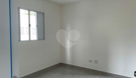Casa à venda com 2 quartos no condomínio Hebe, São Paulo - SP