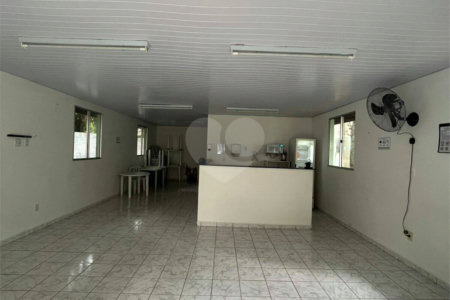 Apartamento à venda com 2 quartos em Jardim Itamarati, Poá, SP