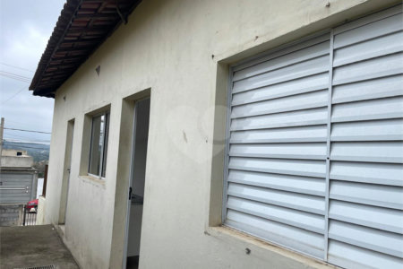 Sobrado à venda com 2 quartos, sendo 1 suíte, em Loteamento Jardim do Sol (mailasqui), São Roque, SP