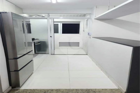Apartamento à venda com 2 quartos, sendo 1 suíte,  em Parque Reboucas, São Paulo, SP