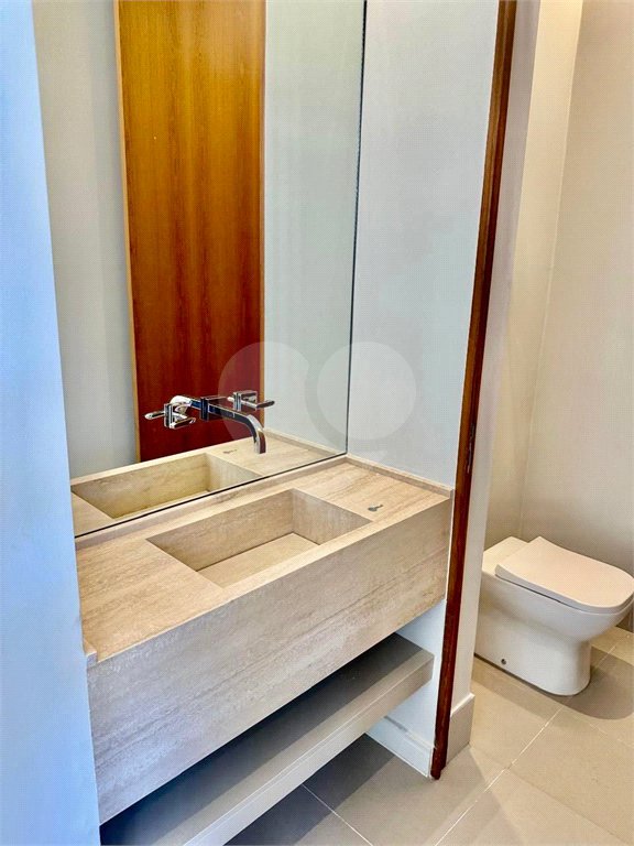 Casa à venda com 4 quartos, sendo 3 suítes, no condomínio Residencial Tivoli Park, Sorocaba - SP