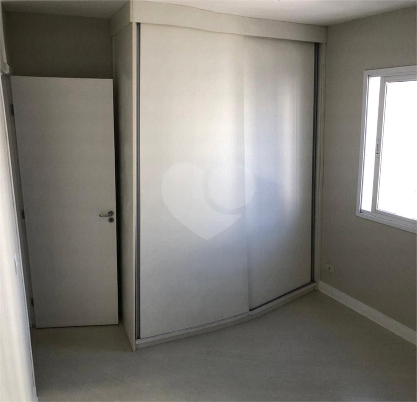Apartamento à venda com 2 quartos, sendo 1 suíte, em Palmeiras de São José, São José dos Campos, SP